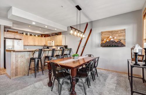 Warrior's Mark Apartment | Relax at Corral 101E - Family-Friendly with Hot Tub Access