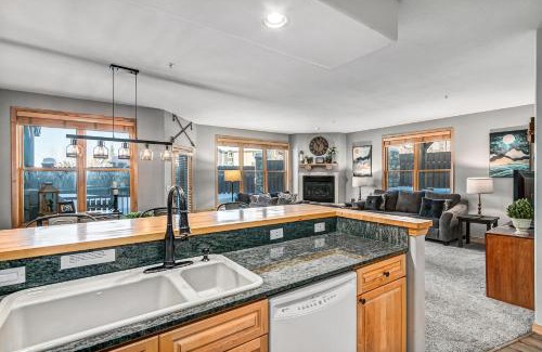 Warrior's Mark Apartment | Relax at Corral 101E - Family-Friendly with Hot Tub Access