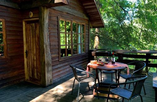 Curarrehue Ski Chalet | Pet-Friendly Retreat at Corral del Agua - Rated 9.3/10