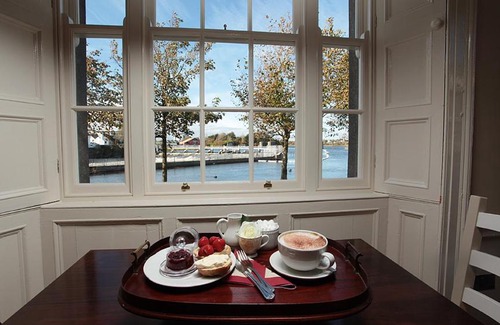 Galway City Centre Bed & Breakfast | Delightful Corrib House Guest Accommodation with Breakfast