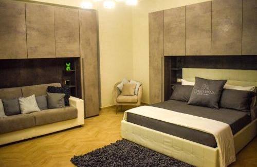 Fondi Bed & Breakfast | Exquisite Corso Italia Suite with Ocean View & Hot Tub
