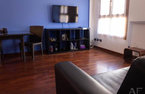 Porta Romana Apartment | Discover Corso San Gottardo - Family & Pet Friendly Retreat