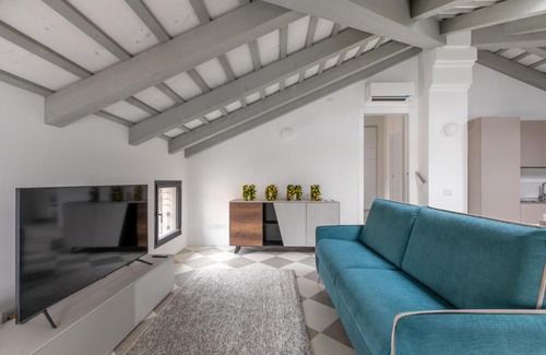 Cittadella Apartment | Top-Rated Corte alle Mura: Family-Friendly Retreat Awaits
