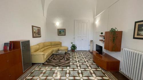 Centro Storico House | Inviting Corte Capece 17: Guest Rated 9.6, Family & Pet Friendly