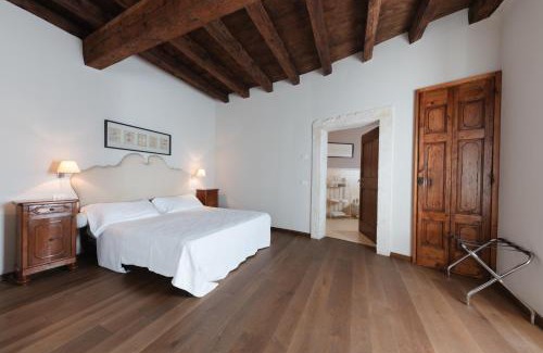 Affi House | Top-Rated Corte Castello with Oceanfront Pool & Dining