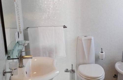 Colombaro Hotel | Discover Comfort at Corte degli Estensi with Family-Friendly Amenities