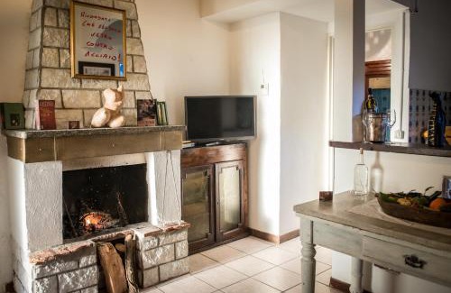 Morosolo House | Cozy Corte dei Brut with Family-Friendly Amenities