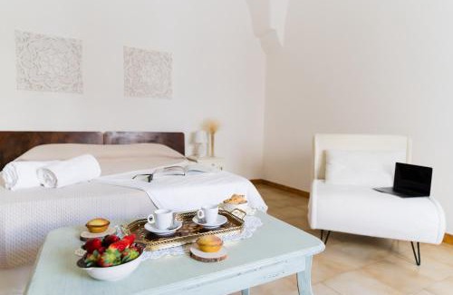 Specchia Apartment | Oceanfront Retreat at Corte dei Mesci with Hot Tub Access