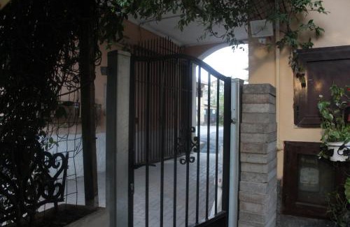 Milan Apartment | Corte dei Pavoni 10 Minuti da Stadio San Siro e Fiera PET FRIENDLY