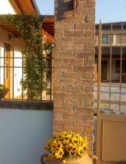 Monzambano House | Discover Comfort at Corte di Tosina - 9/10 Guest Rated