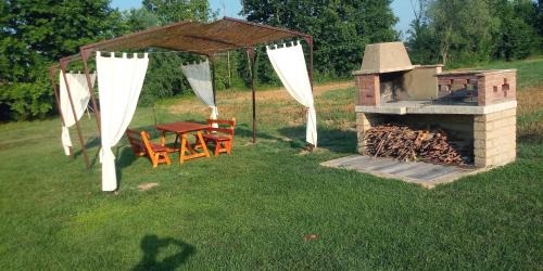 Monzambano House | Discover Comfort at Corte di Tosina - 9/10 Guest Rated