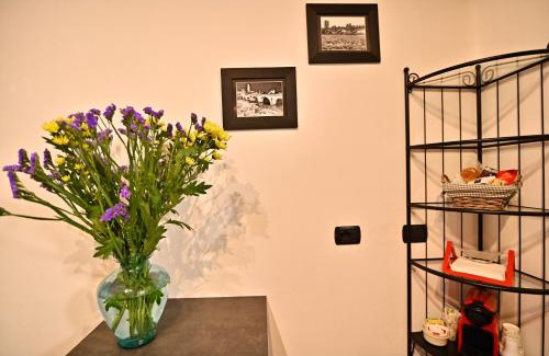 Sud Apartment | Pet-Friendly Retreat at Corte Graziella with Hot Tub & Breakfast