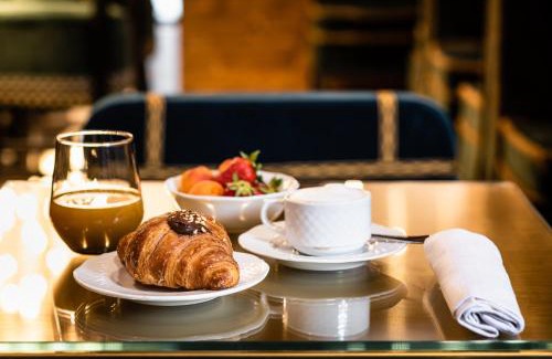San Lorenzo Hotel | Discover Corte Guelfa: Pet-Friendly Retreat with Top Amenities