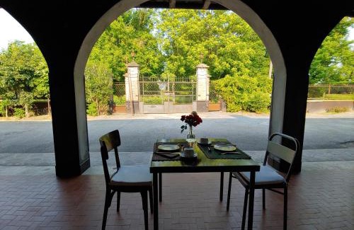 Porto Mantovano Bed & Breakfast | Exceptional Corte Mantovanella: Pet-Friendly Family Retreat
