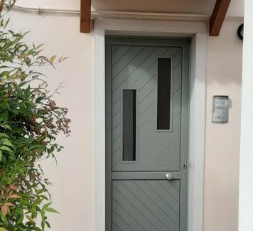 Lazise Apartment | Child-Friendly Corte Mantovani with Kitchen Amenities