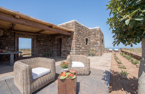Madonna delle Grazie Villa | Discover Corte Pantesca II - Family-Friendly Villa in Italy