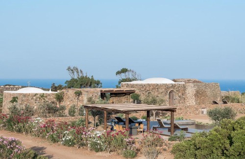 Madonna delle Grazie Villa | Discover Corte Pantesca II - Family-Friendly Villa in Italy