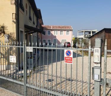 Sud Apartment | Family-Friendly Retreat at Corte Quadrifoglio - 8/10 Rated
