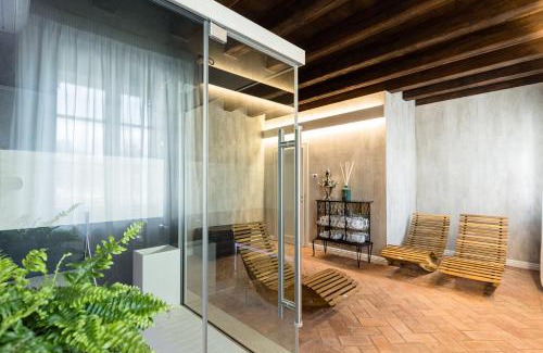 San Pietro in Cariano House | Experience CORTE SAGGIN Charme Relais: Oceanfront Retreat