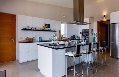 Lagos Apartment | Cozy Corte Velada Guest House - Room 5 by LovelyStay