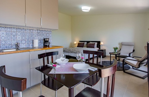 Lagos Apartment | Pet-Friendly Corte Velada Guest House with Private Pool