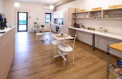 Moniga del Garda House | Guest Rated 9.6: Corteallago with Breakfast & Family Amenities