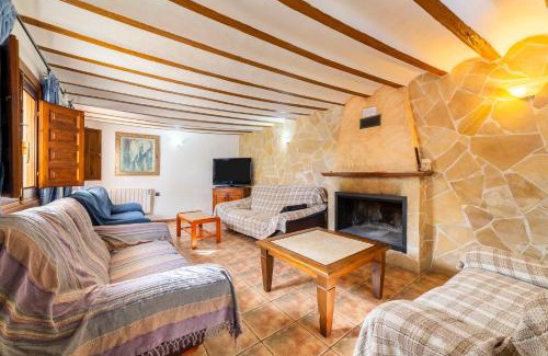 Velez-Blanco House | Discover Cortijo Álamo 2 de Vélez - Pet Friendly Retreat