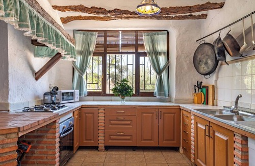 Archidona Villa | Exceptional Cortijo Alzamigaja in Archidona - Family Friendly