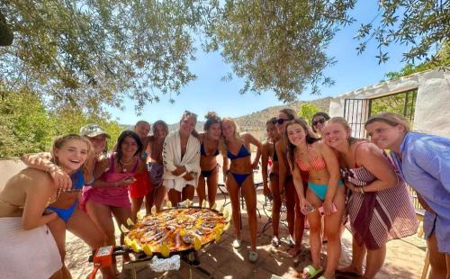 Riogordo Villa | Relax at Cortijo Cuscurro: 4-Star Oceanfront Retreat