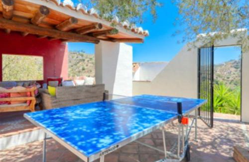 Riogordo Villa | Relax at Cortijo Cuscurro: 4-Star Oceanfront Retreat
