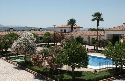 Cabra Apartment | Relax at Cortijo de Frías: Pet-Friendly with Pool & Breakfast