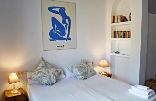 Llerena House | Experience Oceanfront Bliss at Cortijo de Vega Grande