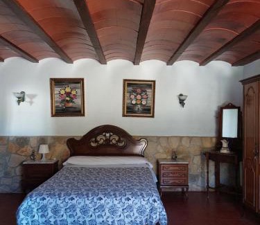 Puebla de Don Fadrique Ski Chalet | Relaxing Retreat at Cortijo El Algayubero with Pool & Ocean View