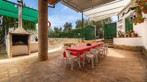 Villanueva de Algaidas House | Relaxing Retreat at Cortijo el Cortijuelo in Villanueva