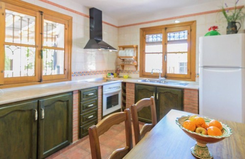 Orgiva Villa | Experience Cortijo El Olivar Órgiva: Pool, Spa & Family Fun