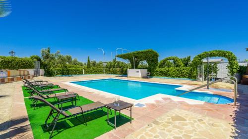 Campillos Villa | Relax at Cortijo El Vinculo Campillos with Pool Access