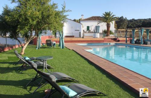 Alanis House | Experience Oceanfront Bliss at Cortijo Huerta Galindo