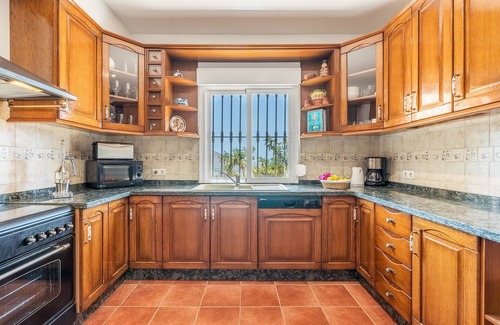 Otivar House | Idyllic Cortijo La Alberquilla: Mountain & Sea Views Await