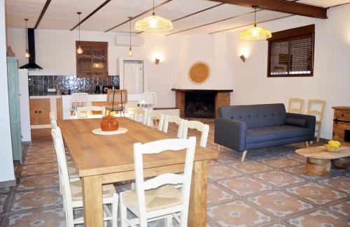Rute House | Indulge at Cortijo La Cañada: Oceanfront Getaway Rated 10/10