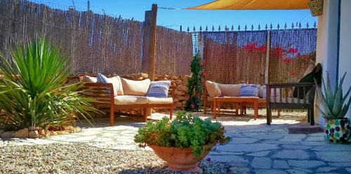 Fernan Perez Apartment | Relax at Cortijo La Ciclona: Pet-Friendly Oceanfront Escape