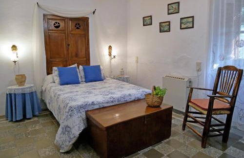 Alcala la Real House | Pet-Friendly Retreat at Cortijo Rural La Gineta, 4 Stars