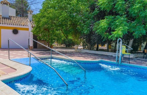 Priego de Cordoba House | Discover Cortijo La Mimbre: Poolside Retreat in Priego