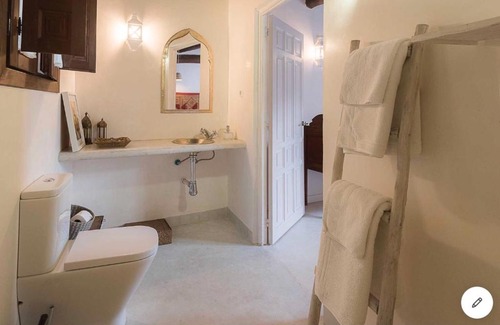 Atalbeitar House | Idyllic Cortijo La Viñuela: 4-Star Oceanfront Retreat