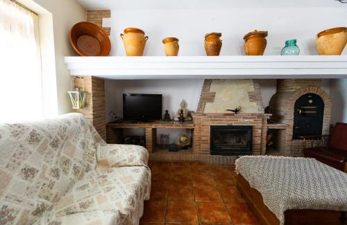 Villanueva del Trabuco House | Unforgettable Cortijo LaGar: Rated 10/10 with Ocean Views