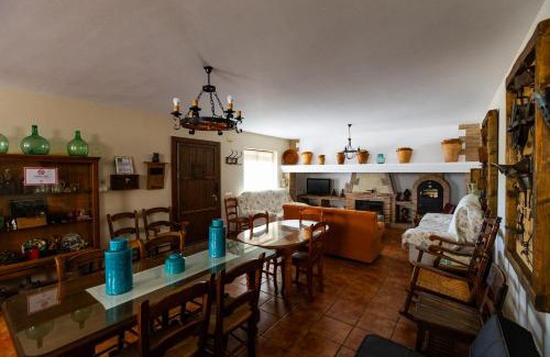 Villanueva del Trabuco House | Unforgettable Cortijo LaGar: Rated 10/10 with Ocean Views