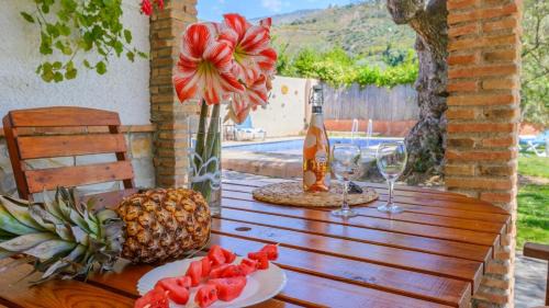 Orgiva House | Discover Cortijo Las Pitas Órgiva: 4-Star Family Retreat