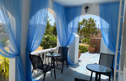 Cantoria Bed & Breakfast | Enjoy a Relaxing Stay at B&B Los Corazones with Pool Access