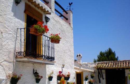 Alfarnatejo Villa | Unforgettable Stay at Cortijo Pulgarín Bajo: Pet Friendly & Pool