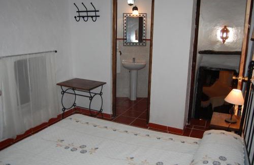 Alfarnatejo Villa | Unforgettable Stay at Cortijo Pulgarín Bajo: Pet Friendly & Pool
