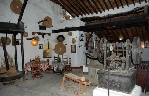 Alfarnatejo Villa | Unforgettable Stay at Cortijo Pulgarín Bajo: Pet Friendly & Pool